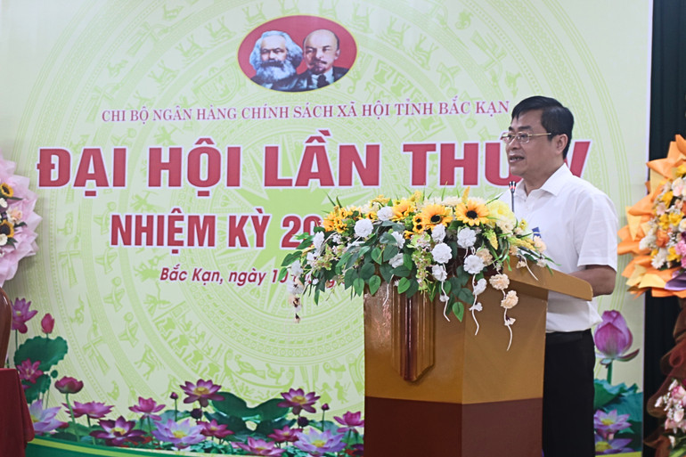 Đồng chí Trần Công Hòa, Tỉnh ủy viên, Giám đốc Sở Tài chính phát biểu chúc mừng Đại hội. 3.jpg