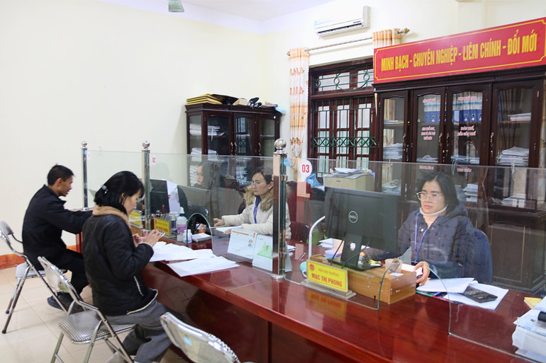 Hoạt động của Chi cục Thuế huyện Ngân Sơn những ngày cuối năm. 1-3289.jpg