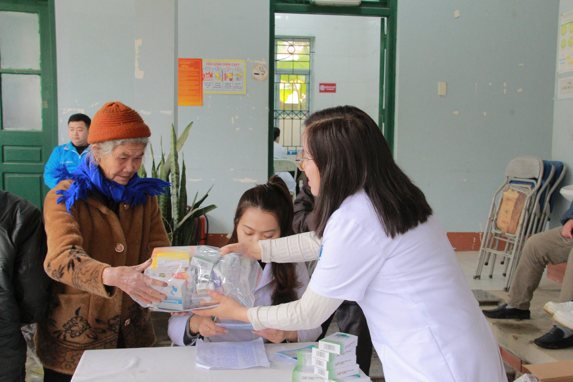 Hội Thầy thuốc trẻ tỉnh tham gia hoạt động xung kích, tình nguyện vì sức khỏe cộng đồng. z6329256146542-26addfcd3a143b796e514dd0a6033644.jpg