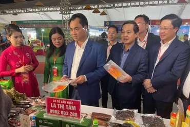 Bắc Kạn tham gia Hội chợ triển lãm “Công Thương - OCOP Thái Nguyên 2025”