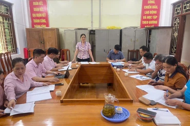 Ban đại diện HĐQT - NHCSXH tỉnh Bắc Kạn làm việc tại huyện Bạch Thông