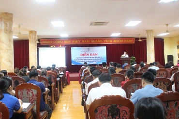 Toàn cảnh Diễn đàn.