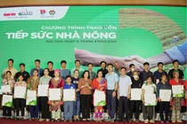 Chương trình trao vốn “Tiếp sức Nhà nông”