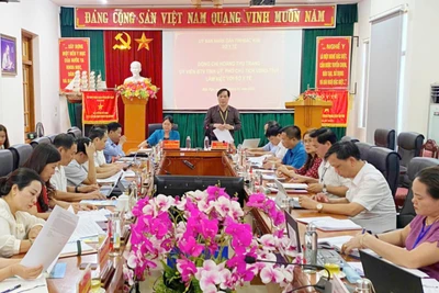 Quang cảnh buổi làm việc