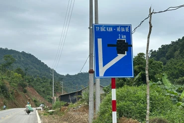 Biển chỉ dẫn tuyến TP. Bắc Kạn – Ba Bể sai thông tin: Sẽ kiểm tra, chấn chỉnh