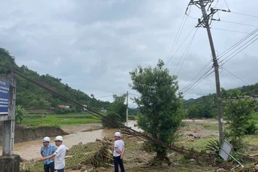 Mưa lũ gây thiệt hại lớn hệ thống điện tại Ba Bể, 1.688 khách hàng bị ảnh hưởng