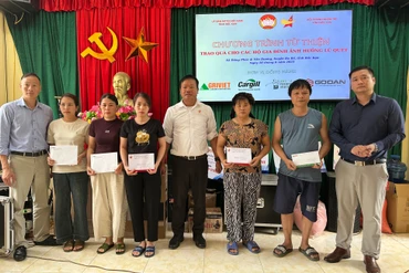 Hội Doanh nhân trẻ Bắc Kạn trao quà hỗ trợ người dân vùng lũ Ba Bể