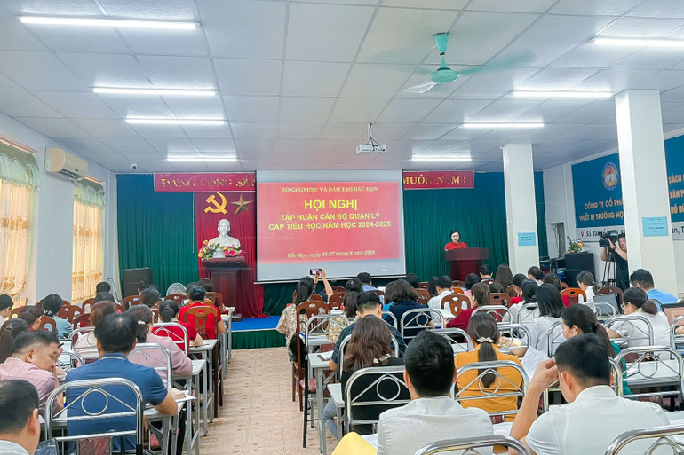 Quang cảnh buổi tập huấn. 2.jpg