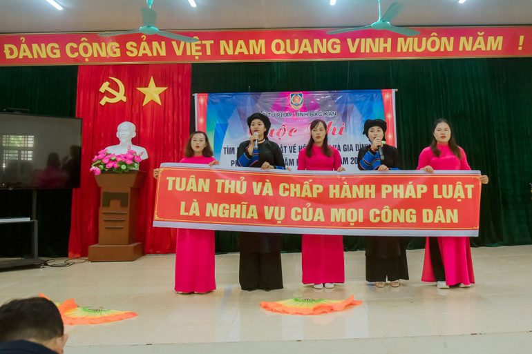 Hoạt cảnh trong Cuộc thi. 4-2694-4621.jpg