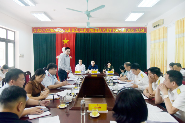 Quang cảnh buổi tiếp công dân. 1.jpg
