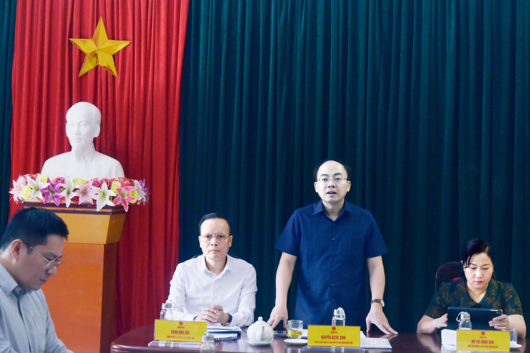 Đồng chí Nguyễn Đăng Bình, Phó Bí thư Tỉnh ủy, Chủ tịch UBND tỉnh phát biểu tại buổi tiếp công dân. 3.jpg