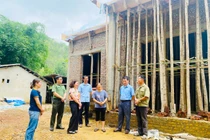 Ủy ban MTTQ Việt Nam tỉnh Bắc Kạn kiểm tra công tác xóa nhà tạm tại huyện Pác Nặm