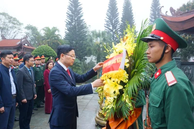 Dâng hương tưởng niệm Chủ tịch Hồ Chí Minh và Đại tướng Võ Nguyên Giáp tại Khu Di tích lịch sử Quốc gia đặc biệt ATK huyện Định Hóa