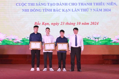 Trao 17 giải Cuộc thi sáng tạo dành cho thanh thiếu niên, nhi đồng 