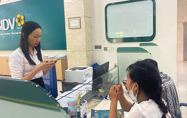 Hướng dẫn khách hàng cập nhật dữ liệu sinh trắc học tại BIDV Bắc Kạn. 94.jpg