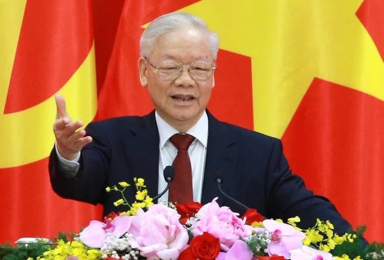 Đồng chí Nguyễn Phú Trọng là nhà lý luận vừa kiên định, vừa sáng tạo, rất xuất sắc của Đảng và Nhà nước ta. Đồng chí Nguyễn Phú Trọng là nhà lý luận vừa kiên định, vừa sáng tạo, rất xuất sắc của Đảng và Nhà nước ta.