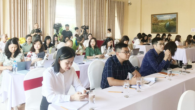 Các đại biểu đến từ các cơ quan báo chí Trung ương, địa phương đóng trên địa bàn Hà Nội tham dự hội thảo. Các đại biểu đến từ các cơ quan báo chí Trung ương, địa phương đóng trên địa bàn Hà Nội tham dự hội thảo.