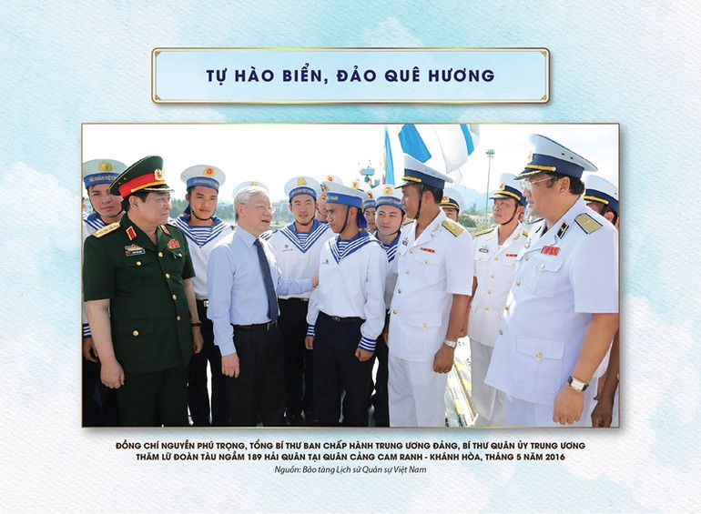 Hình ảnh tư liệu được trưng bày tại Triển lãm. (Theo dangcongsan.vn) h3-8737.jpg
