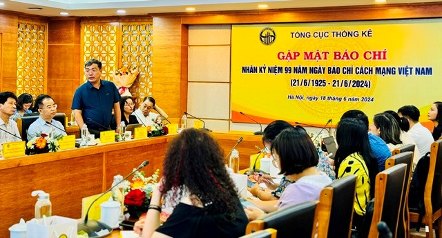 Tổng cục Thống kê tổ chức gặp mặt báo chí (Ảnh: HNV) Tổng cục Thống kê tổ chức gặp mặt báo chí (Ảnh: HNV)