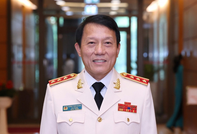 Thượng tướng Lương Tam Quang được Quốc hội biểu quyết tán thành phê chuẩn bổ nhiệm giữ chức Bộ trưởng Bộ Công an Thượng tướng Lương Tam Quang được Quốc hội biểu quyết tán thành phê chuẩn bổ nhiệm giữ chức Bộ trưởng Bộ Công an