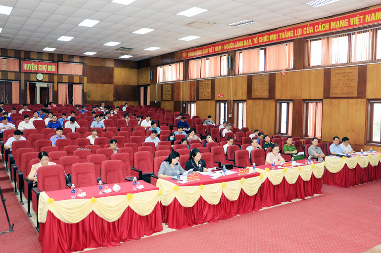 Các đại biểu dự hội nghị.