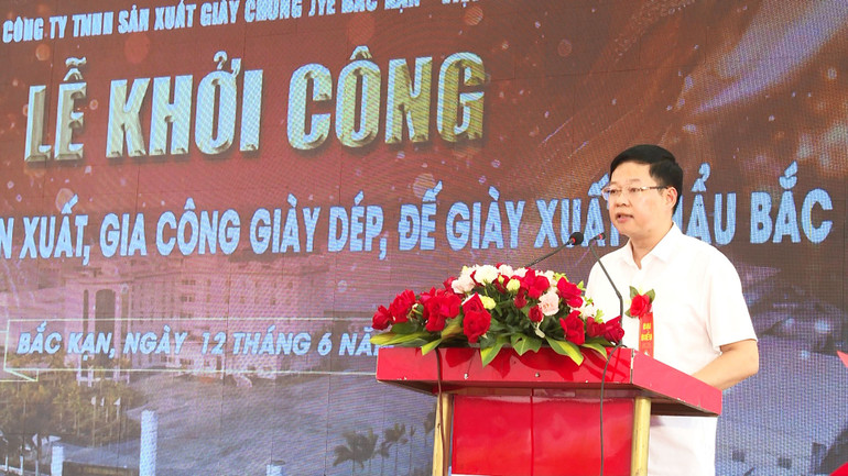 Đồng chí Đinh Quang Tuyên, Phó Chủ tịch Thường trực UBND tỉnh Bắc Kạn phát biểu tại Lễ khởi công dự án. SEP TUYEN 2.jpg