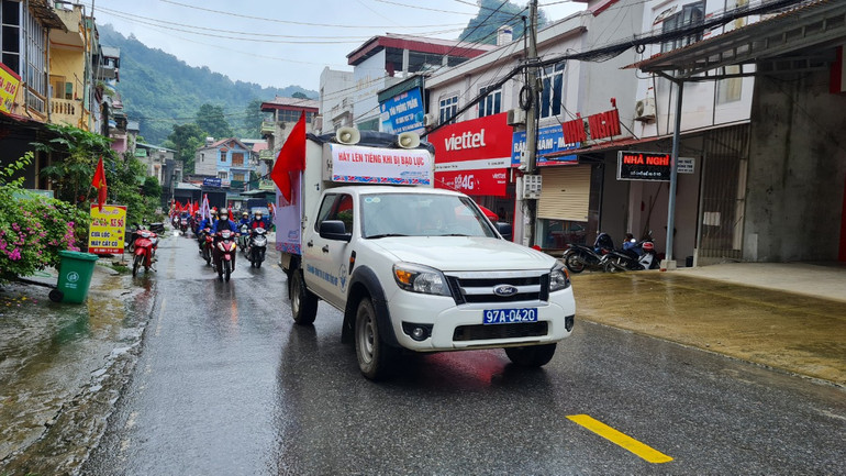 Hoạt động truyền thông đang được các cấp Hội Phụ nữ trong tỉnh tích cực tổ chức. chien dich.jpg