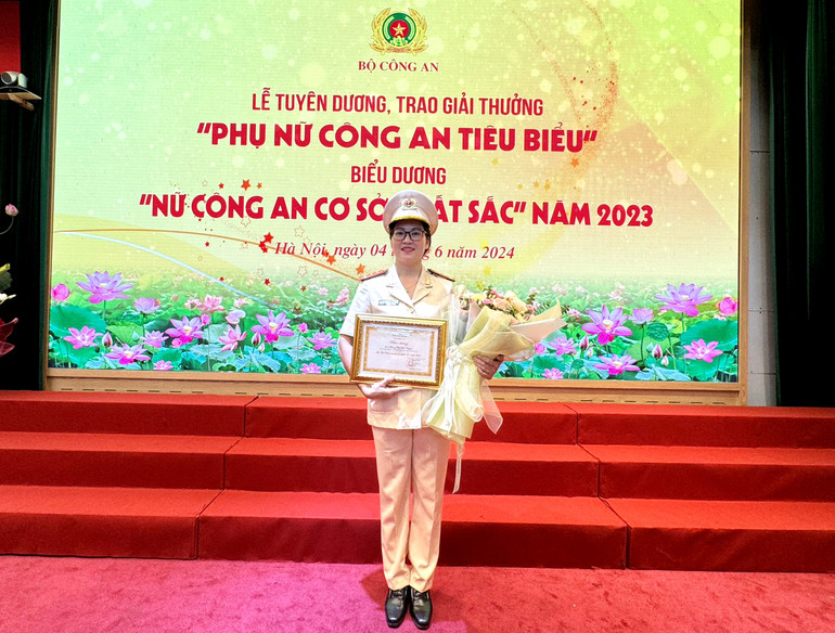 Đại úy Hoàng Thị Anh Thuyên được Bộ Công an biểu dương tháng 6/2024. anh thuyne.jpg