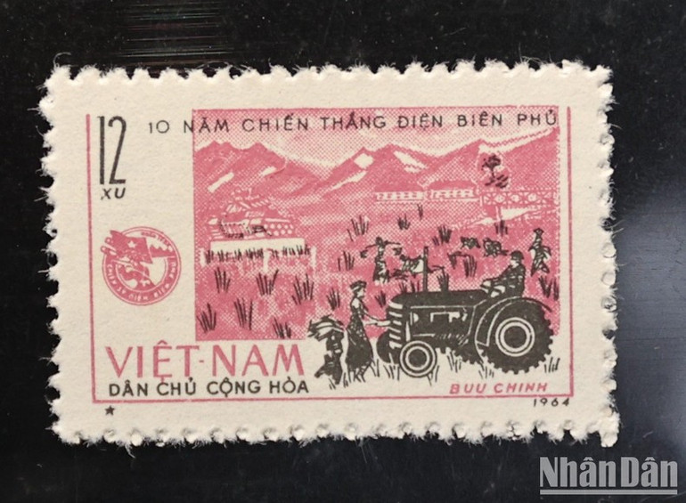 Trong ảnh là mẫu 356 Điện Biên ngày nay với cảnh cánh đồng Mường Thanh vào vụ gặt. Tem được bán với giá 12 xu. Hiện, chiếc tem nằm trong bộ sưu tập cá nhân của nhà sưu tập Lê Hùng tại Hà Nội. Trong ảnh là mẫu 356 Điện Biên ngày nay với cảnh cánh đồng Mường Thanh vào vụ gặt. Tem được bán với giá 12 xu. Hiện, chiếc tem nằm trong bộ sưu tập cá nhân của nhà sưu tập Lê Hùng tại Hà Nội.