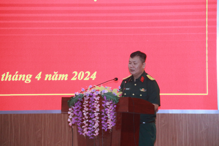 Đại diện Ban CHQS huyện Ngân Sơn tham luận. IMG_9772.JPG