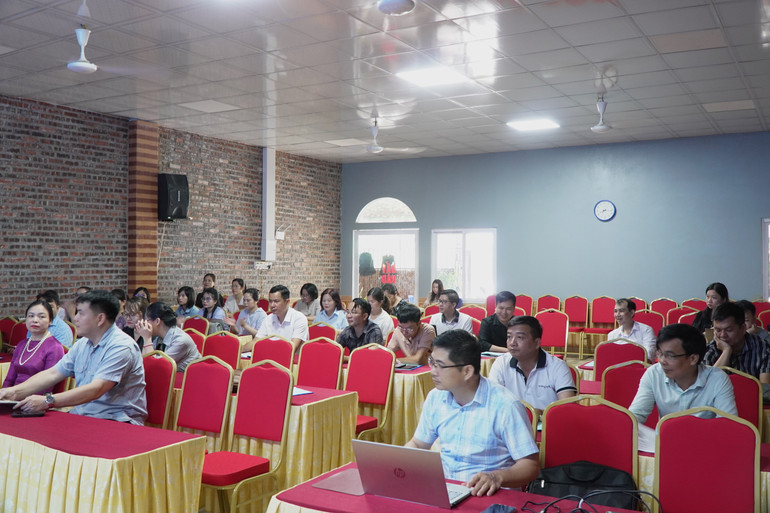 Các đại biểu tham dự tập huấn. DSC02609.JPG