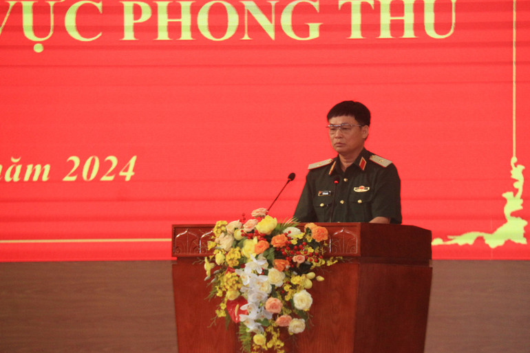 Thiếu tướng Đỗ Văn Tuấn, Phó Tư lệnh Quân khu 1 phát biểu chỉ đạo. IMG_0313.JPG