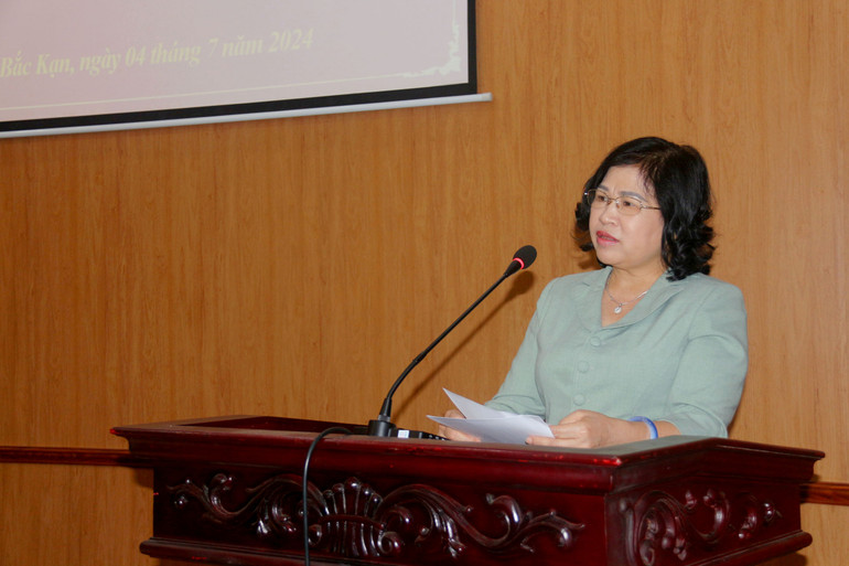 Đồng chí Phương Thị Thanh, Phó Bí thư Thường trực Tỉnh ủy, Chủ tịch HĐND tỉnh phát biểu chỉ đạo. IMG_0421.JPG