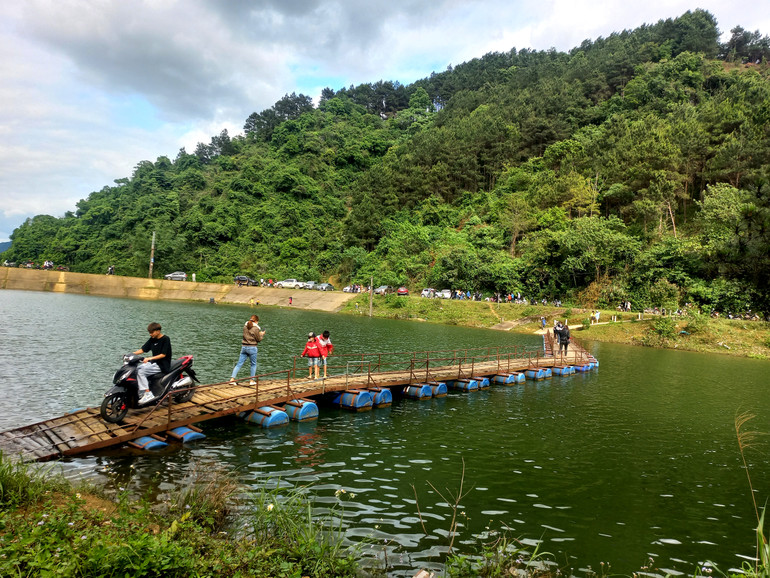 Hồ Bản Chang, xã Đức Vân - điểm trải nghiệm thú vị vào dịp nghỉ lễ.