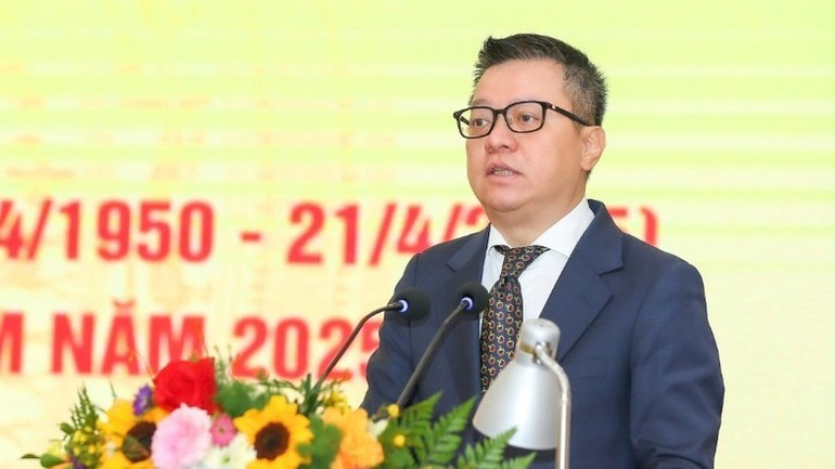 Chủ tịch Hội Nhà báo Việt Nam Lê Quốc Minh phát biểu khai mạc. Chủ tịch Hội Nhà báo Việt Nam Lê Quốc Minh phát biểu khai mạc.