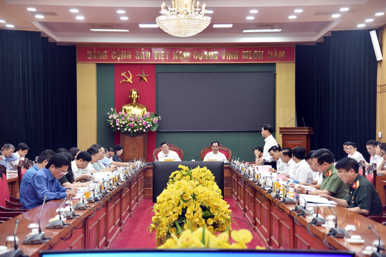 ទិដ្ឋភាពសន្និសីទ។ nik-9830.jpg