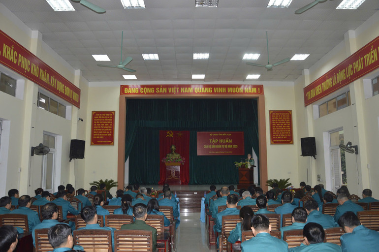 Quang cảnh lớp tập huấn. z6088799838786-b02b0820a0ffef2ff2f7aac97935f324.jpg