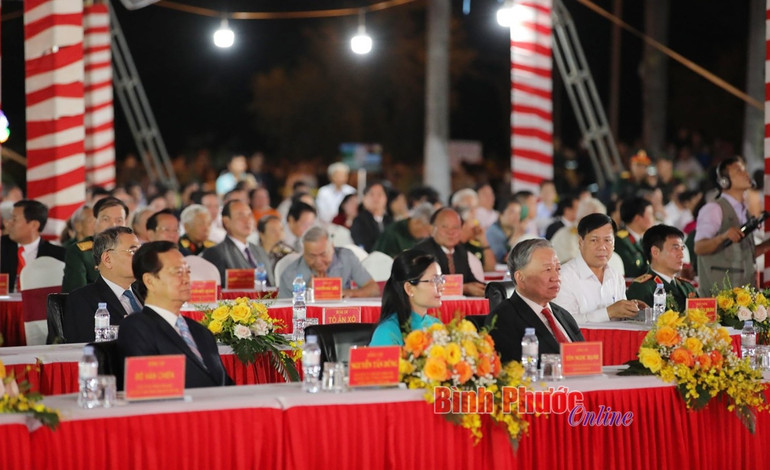 Tổng Bí thư Tô Lâm cùng đoàn công tác của Trung ương tham dự Lễ kỷ niệm 50 năm Ngày chiến thắng Phước Long Tổng Bí thư Tô Lâm cùng đoàn công tác của Trung ương tham dự Lễ kỷ niệm 50 năm Ngày chiến thắng Phước Long
