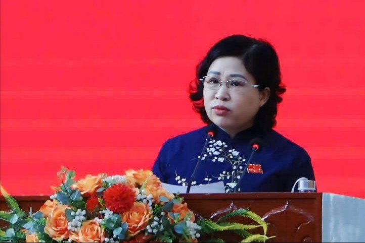 Đồng chí Phương Thị Thanh, Phó Bí thư Thường trực Tỉnh ủy, Chủ tịch HĐND tỉnh phát biểu khai mạc kỳ họp. z6676685680431-c4ab06ba120078e55055fae4f8f3a134.jpg
