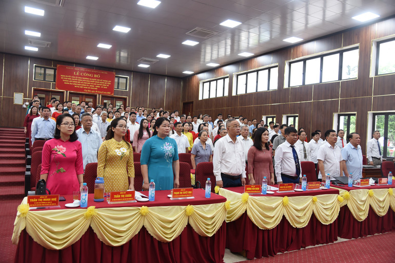 Đại biểu dự buổi Lễ tại điểm cầu xã Chợ Mới. dsc-0294.jpg
