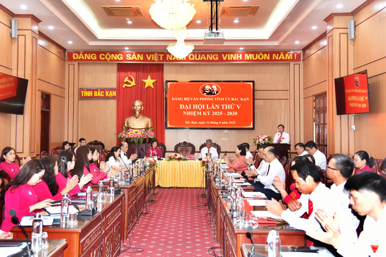 Quang cảnh Đại hội. nik-0877.jpg