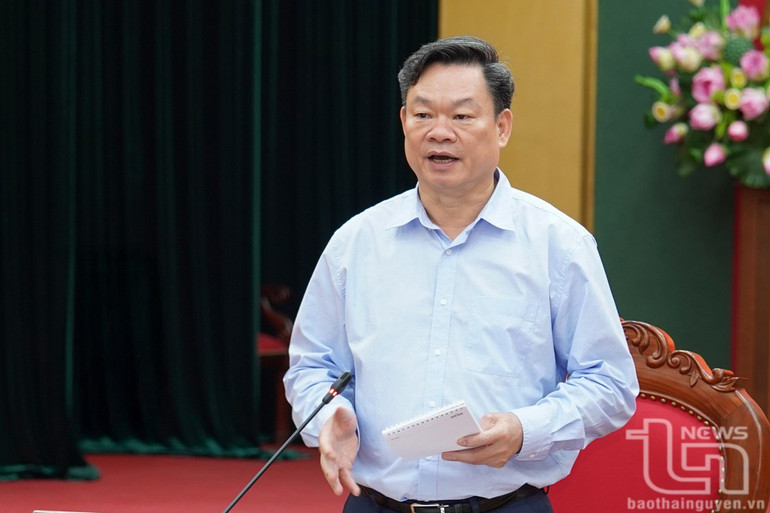 Đồng chí Bí thư Tỉnh ủy Bắc Kạn Hoàng Duy Chinh phát biểu tại Hội nghị. Đồng chí Bí thư Tỉnh ủy Bắc Kạn Hoàng Duy Chinh phát biểu tại Hội nghị.