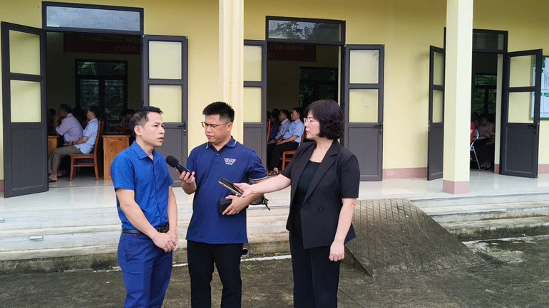 Anh Triệu Văn Nam, Trưởng thôn Nà Tu, xã Cẩm Giàng chia sẻ: "Tôi mong muốn việc sáp nhập đơn vị hành chính cấp xã, cấp tỉnh sẽ mang lại những thay đổi tích cực, như phát triển kinh tế, cải thiện cơ sở hạ tầng và nâng cao chất lượng cuộc sống". z6755715451228-1789b8e2824af9ffd7eec6c8a76e587f.jpg