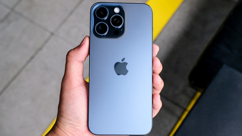 Tại Việt Nam, iPhone 15 Pro Max bao gồm 1 esim và 1 sim vật lý Tại Việt Nam, iPhone 15 Pro Max bao gồm 1 esim và 1 sim vật lý