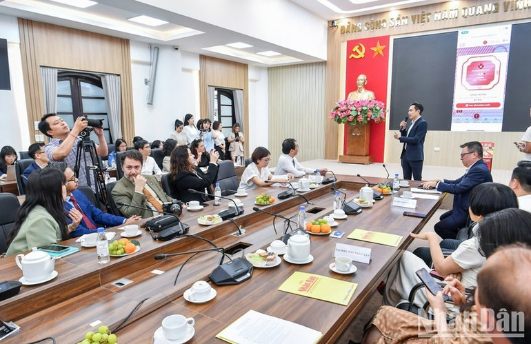 Tổng Giám đốc Phygital Labs nói về bảo mật thông tin du khách. Tổng Giám đốc Phygital Labs nói về bảo mật thông tin du khách.