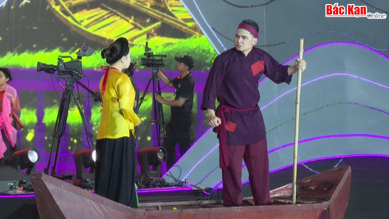 Hoạt cảnh vợ chồng ông thuyền chài. 15.jpg
