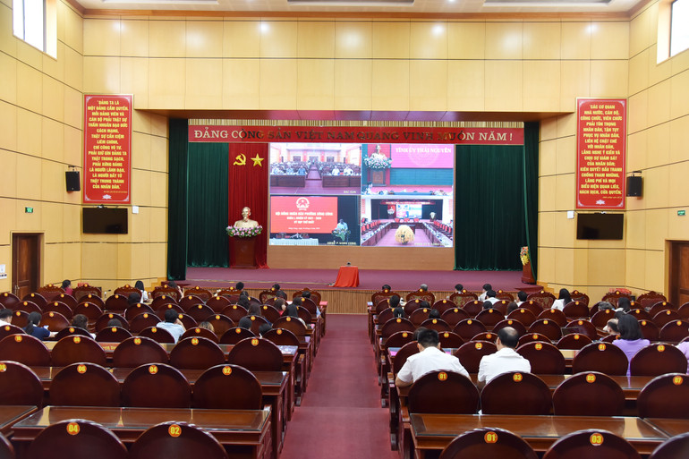 Quang cảnh điểm cầu Hội trường tỉnh Bắc Kạn. nik-0938.jpg
