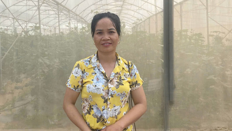 Bà Dương Thị Hoan, người có uy tín thôn Hưng Thịnh, xã Công Bằng, huyện Pác Nặm. z6584324680305-303ce9108284.jpg