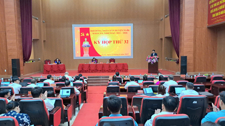 Đây là kỳ họp HĐND huyện cuối cùng trong nhiệm kỳ 2021-2026. z6733628702706-1d4e89ad29a63027be521313950f9583.jpg