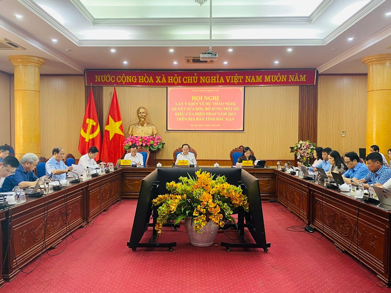 សន្និសីទទទួលបានមតិចំនួន ១១ ពីប្រតិភូដែលចូលរួម។ z6607853012952-6a11c32410f353201ad0b610c707d715.jpg